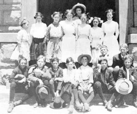 Class posed in front 
of Court house